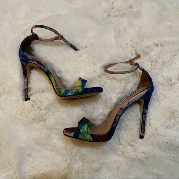 Steve Madden size 6 tie-dye strap heels - Picture 9 of 15